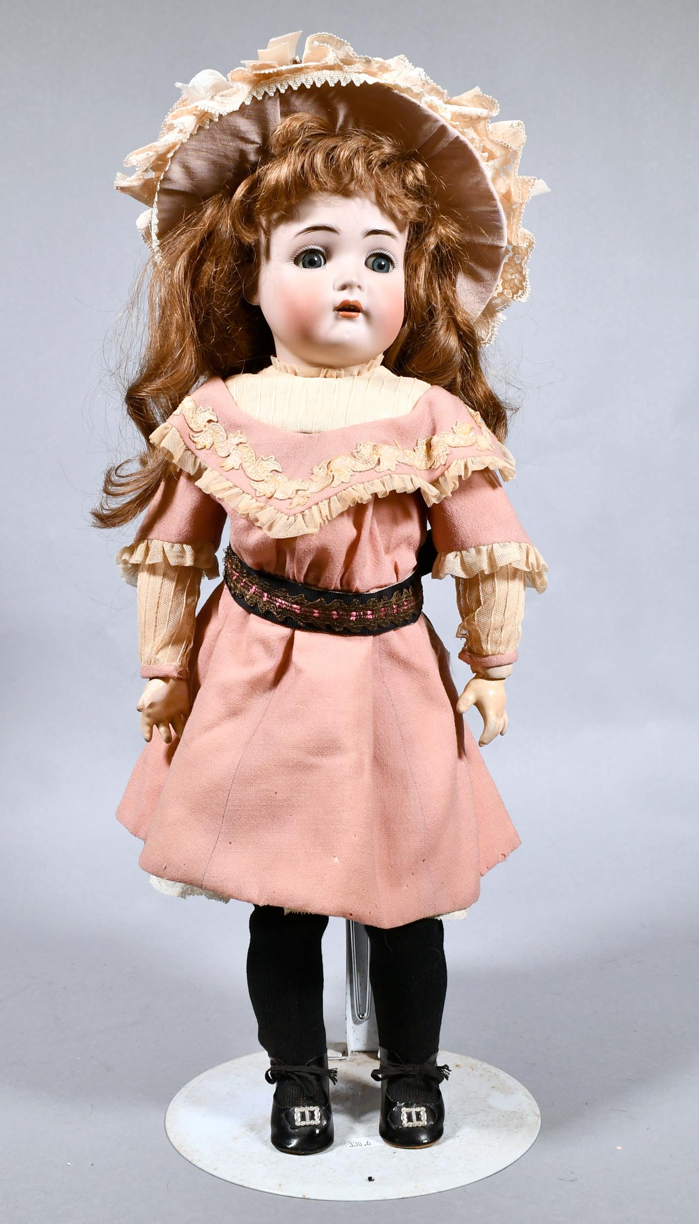 KAMMER AND REINHARDT, SIMON AND HALBIG BISQUE DOLL. (1 of 6)