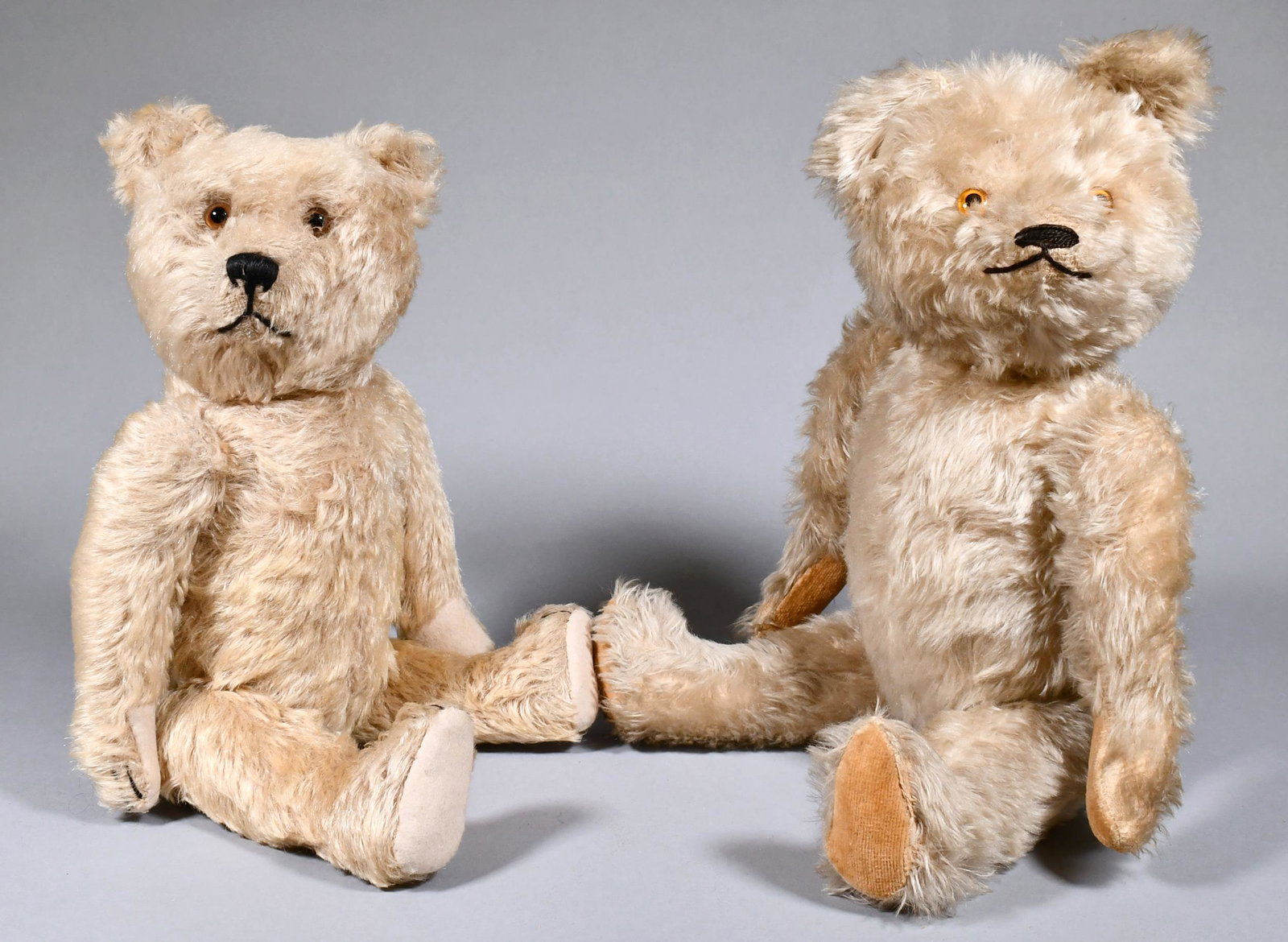 TWO LARGE MOHAIR GLASS EYED BEARS. (1 of 9)