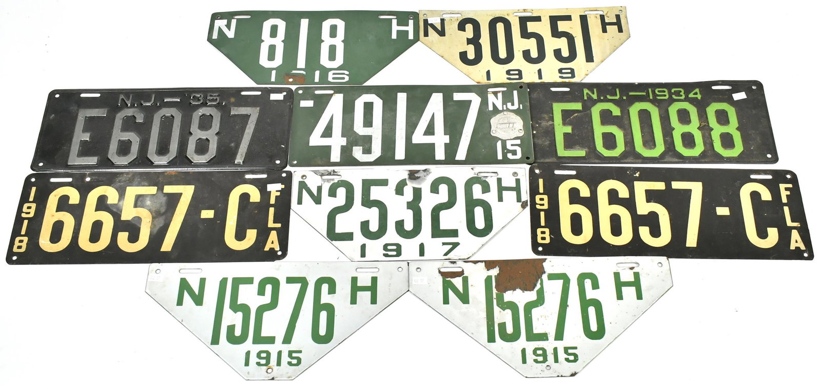 10 ANTIQUE LICENSE PLATES, NH & NJ, 1915-34.: Some porcelain examples.