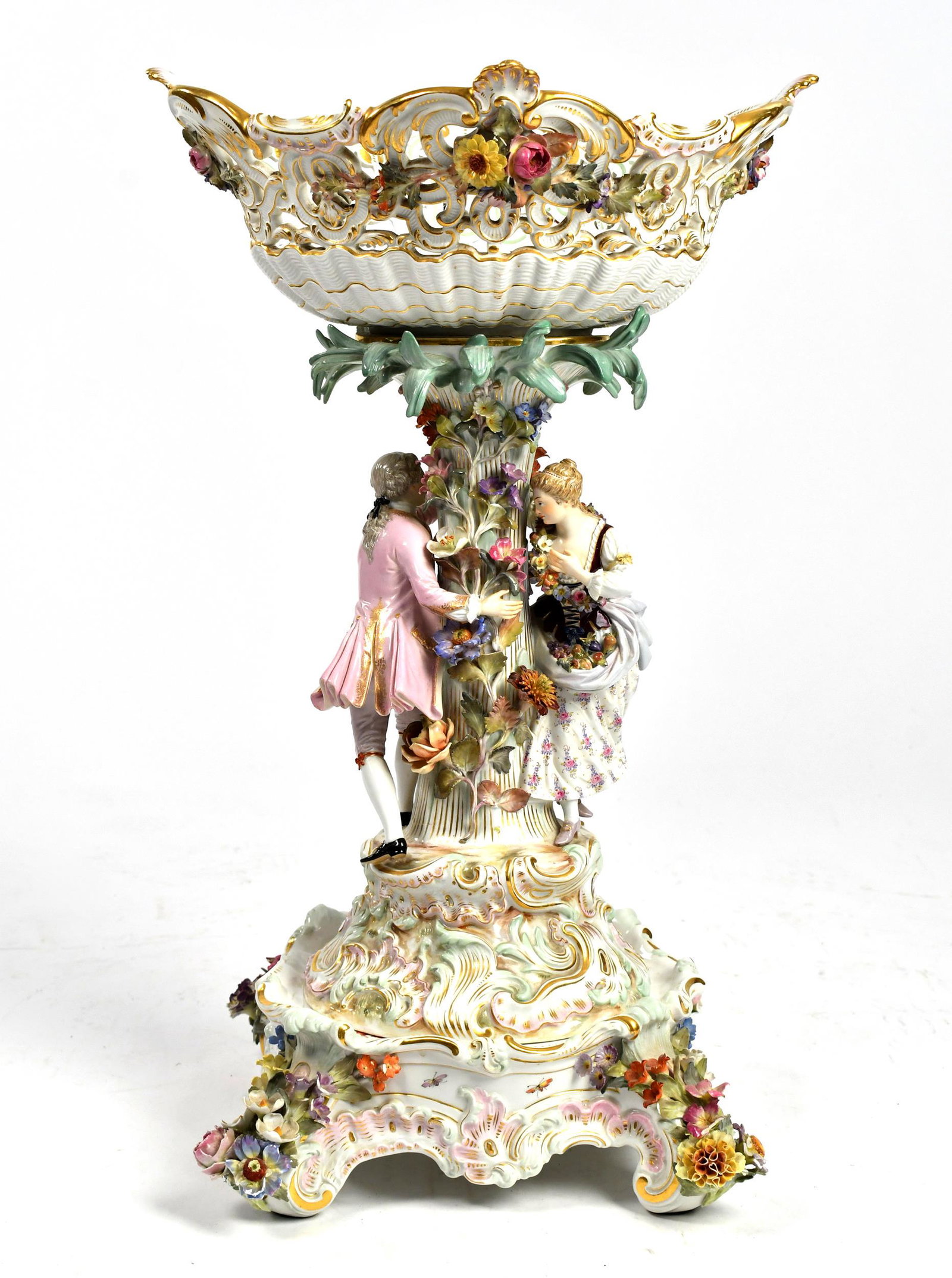 MEISSEN PORCELAIN COMPOTE CENTERPIECE. (1 of 19)