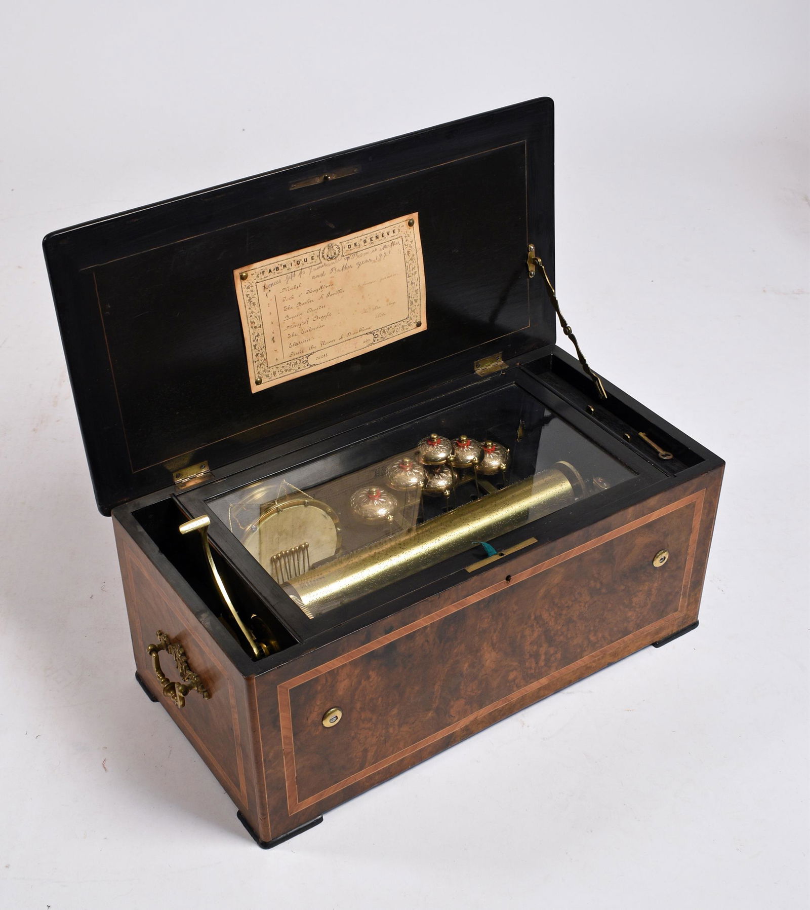 ANTIQUE SWISS INLAID WALNUT MUSIC BOX. (1 of 6)