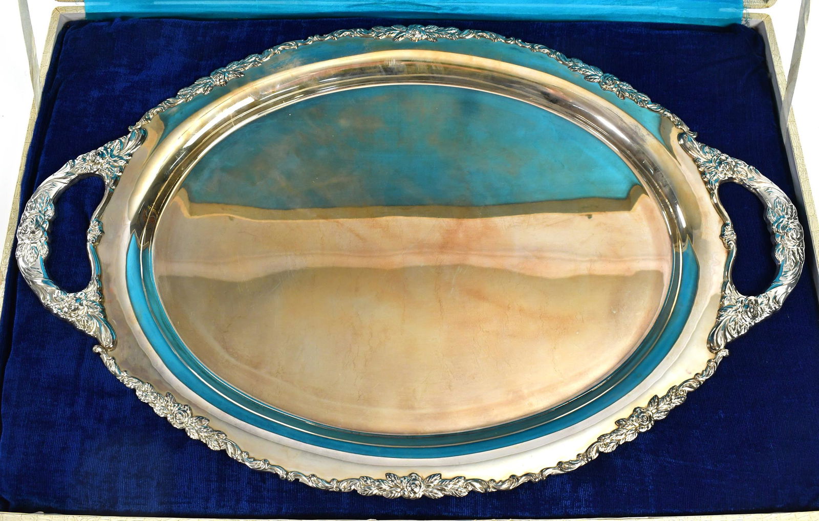 ‘950’ STERLING OVAL PLATTER WITH FITTED CASE. (1 of 7)