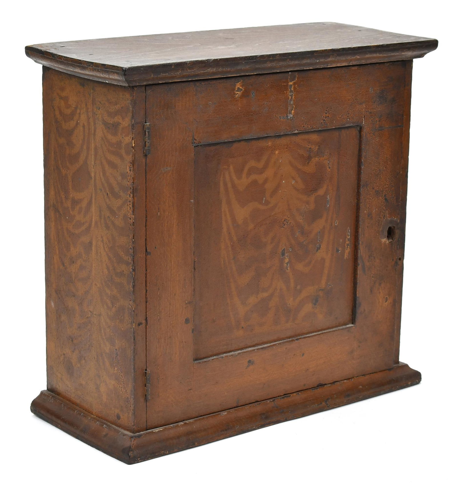 EARLY PAINT DECORATED DIMINUTIVE CUPBOARD. (1 of 8)