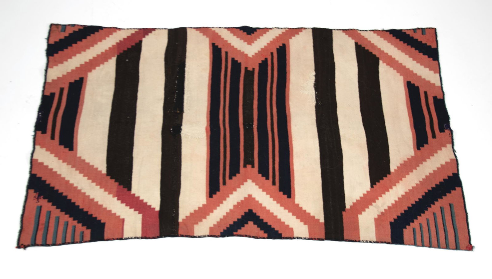 NAVAJO RUG. (1 of 8)