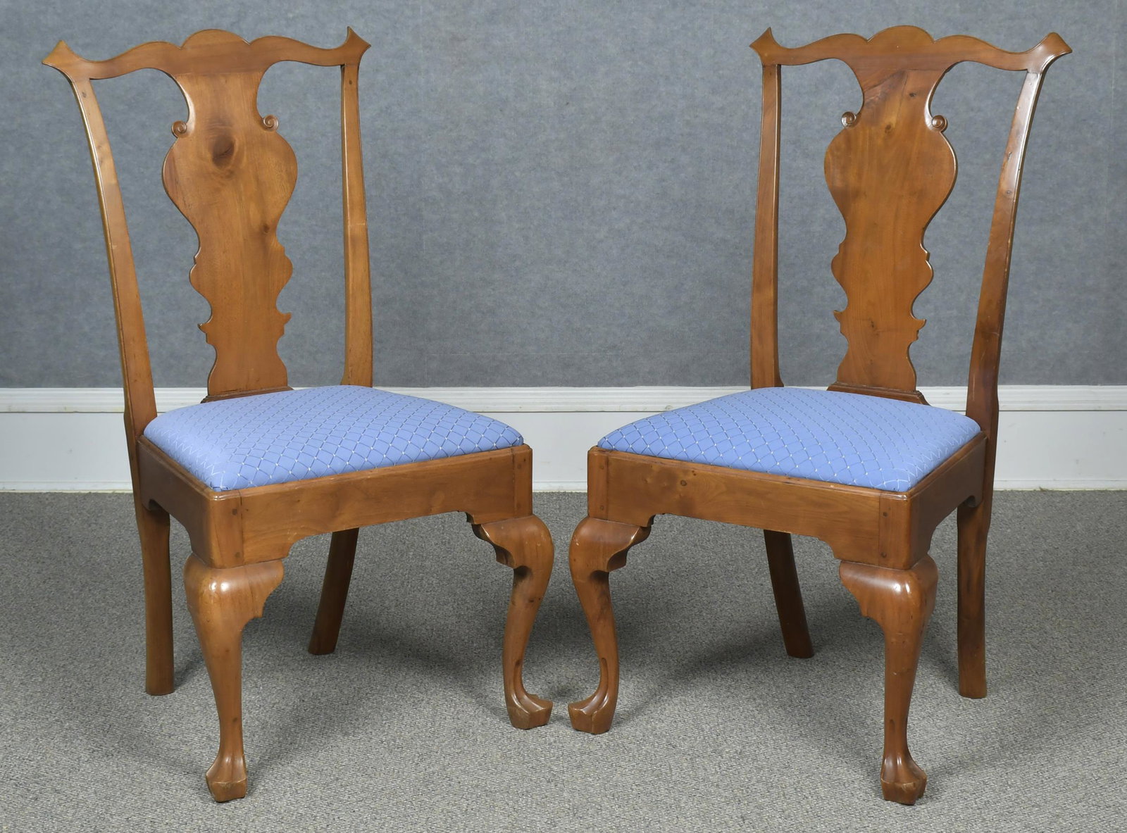 PAIR OF 18TH C. PA WALNUT SIDE CHAIRS. (1 of 11)