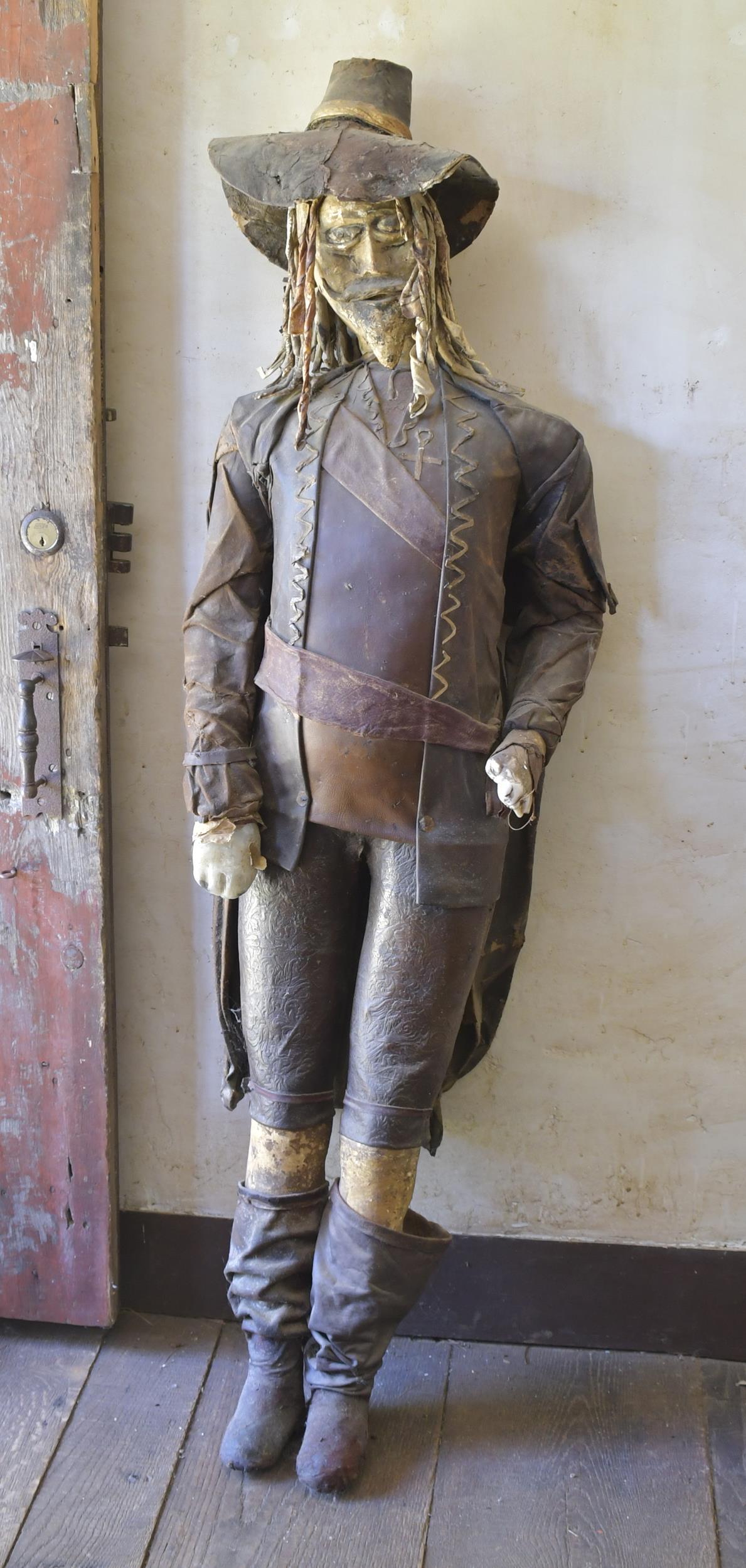 GUY FAWKES WAX & LEATHER FIGURE. (1 of 6)