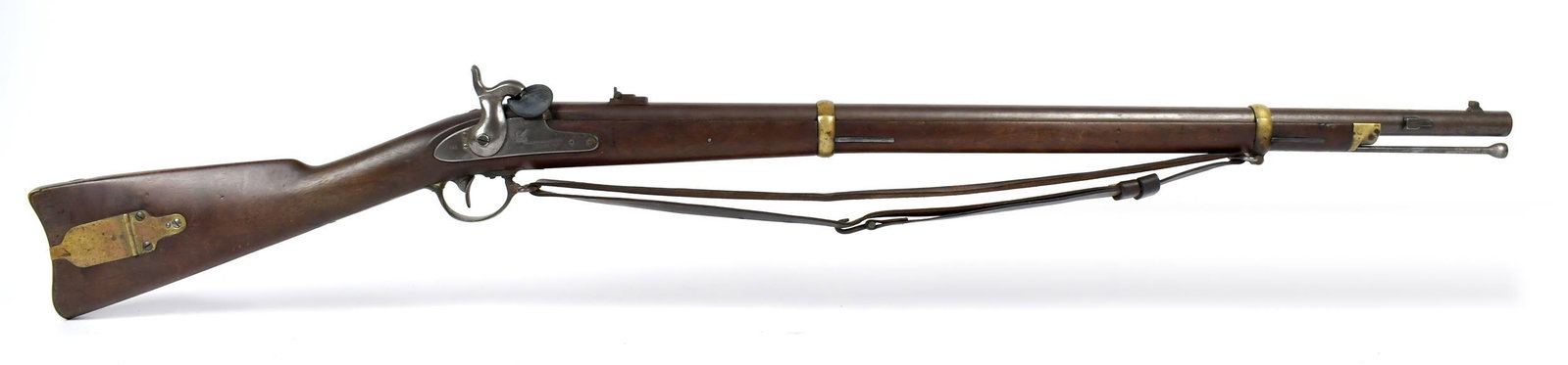 1863 REMINGTON 'ZOUAVE RIFLE' 58 CAL. W/BAYONET.: 1863 Remington 'ZOUAVE RIFLE' 58 caliber black powder percussion rifle with matching numbers. Comes with bayonet and scabbard, may be original scabbard. With what looks to be English proof marks. Barr