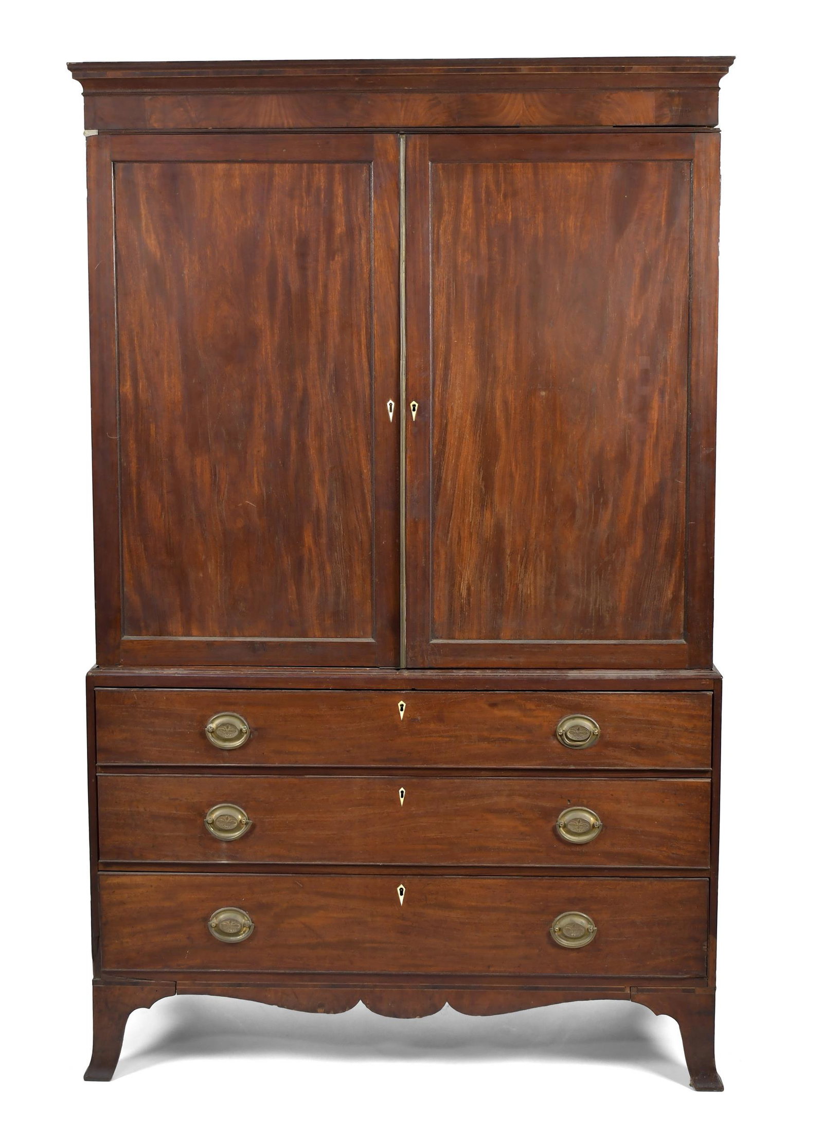 FINE FEDERAL MAHOGANY LINEN PRESS, SEYMOUR WORKSHOP. (1 of 13)