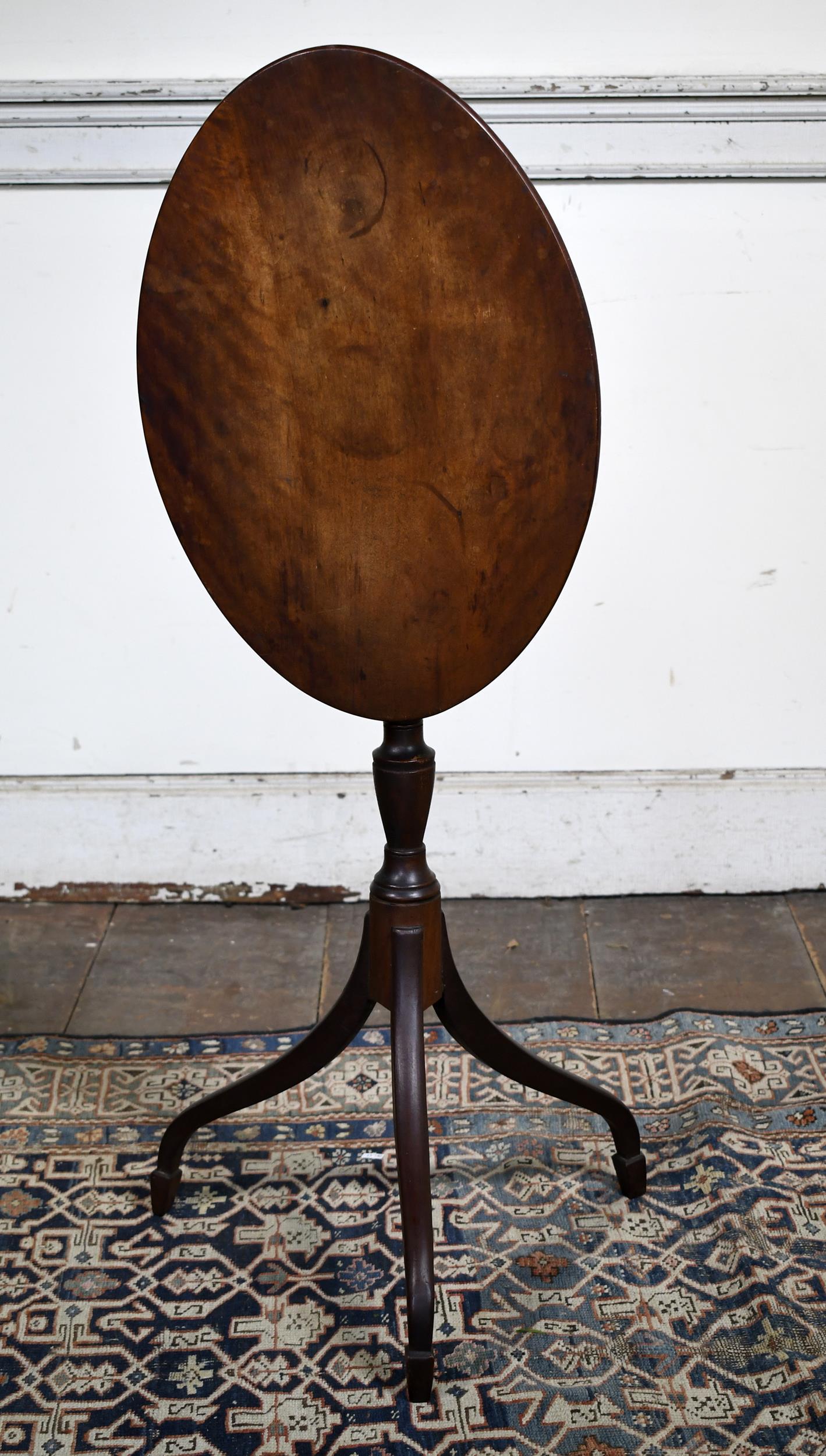 EARLY 19TH C. FEDERAL NH CANDLESTAND. (1 of 5)