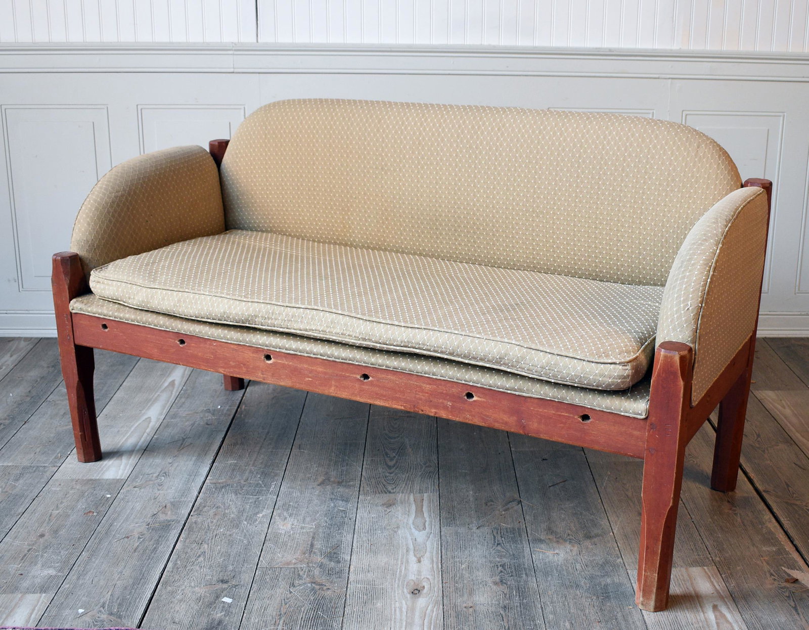 19TH C. RED PAINTED COUNTRY SOFA. (1 of 3)