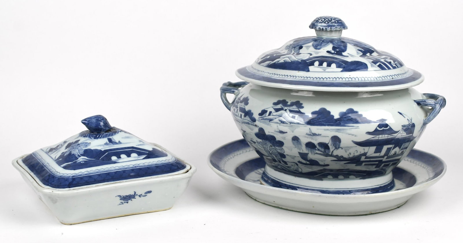 19TH C. CANTON LIDDED TUREEN, WITH VEGETABLE DISH.: A large 19th C. lidded Canton tureen with underplate, tureen 11”H x 12.5”L, with a lidded rectangular vegetable dish, 9”L x 8”W.