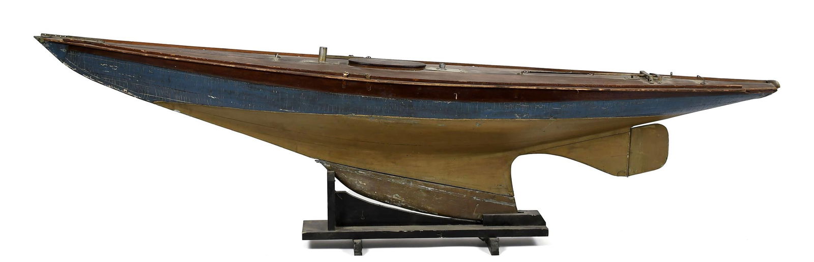 VINTAGE LARGE HAND BUILT POND BOAT (1 OF 2). (1 of 7)