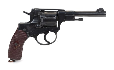 RUSSIAN NAGANT M1895 REVOLVER WITH HOLSTER.