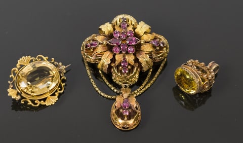 THREE VICTORIAN 14K GOLD PIN & PENDANTS.
