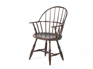 18TH C. SACK-BACK WINDSOR ARM CHAIR.