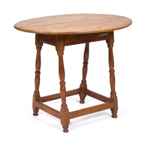 18TH C. NEW ENGLAND MAPLE TAVERN TABLE.