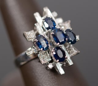 10K GOLD BRUTALIST BLUE SAPPHIRE & DIAMOND RING.