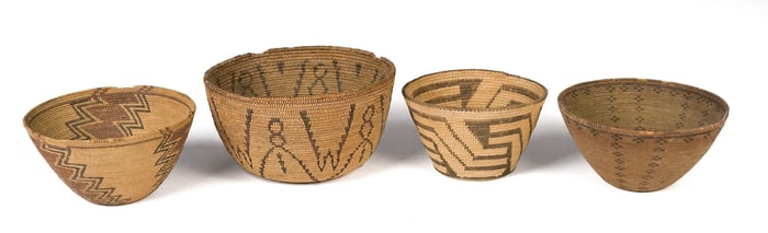 FOUR ANTIQUE WOMEN PIMA BASKETS.