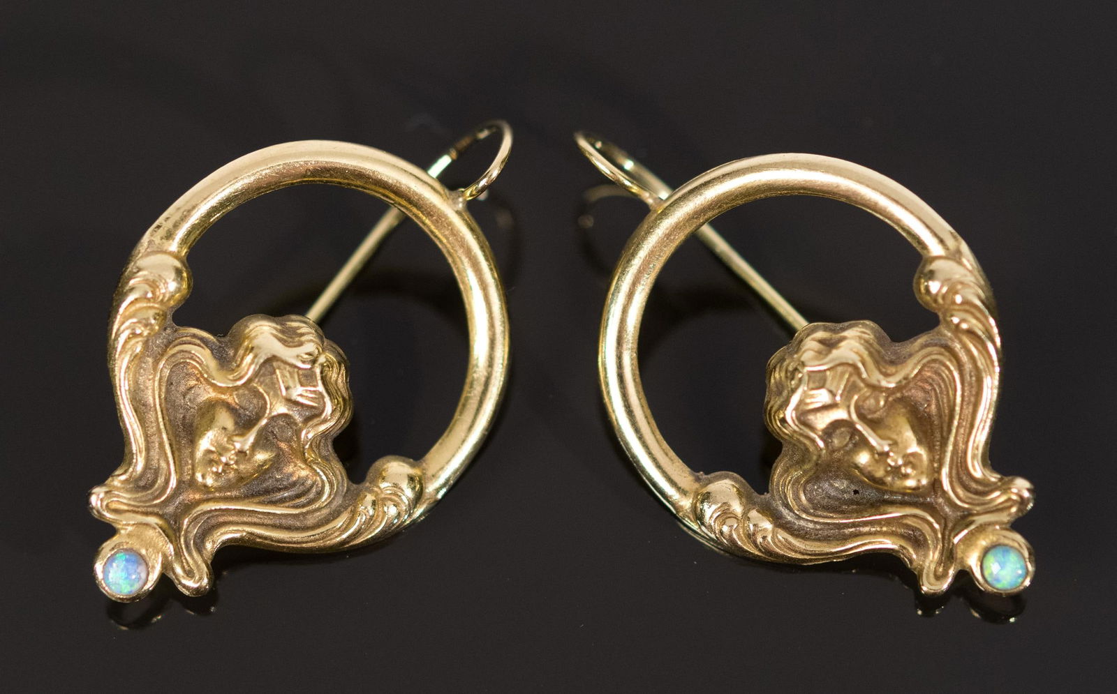 ART NOUVEAU STYLE 14K GOLD EARRINGS W/ OPALS. (1 of 4)
