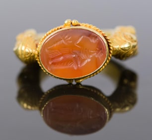 ROMAN STYLE 22K GOLD CARNELIAN RING.
