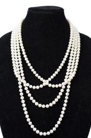 104 INCH CULTURED PEARL NECKLACE W/ GOLD CLASP.