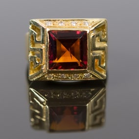 GREEK KEY 18K GOLD ORANGE GARNET & DIAMOND RING.