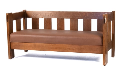 ANTIQUE STICKLEY & BRANDT MISSION OAK SETTLE BENCH.