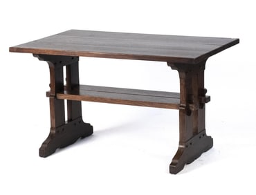 EARLY 20TH C. MISSION OAK LIBRARY TABLE.