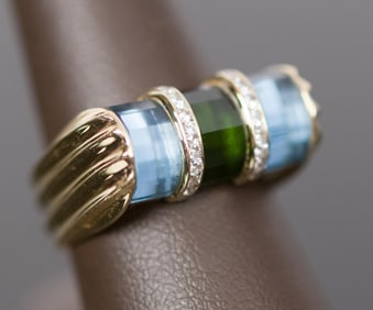 VINTAGE 14K GOLD & BARREL CUT STONES RING.