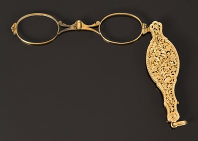 ANTIQUE GOLD FILIGREE LORGNETTES WITH BAIL.
