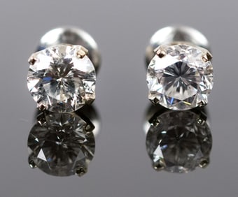 14K WHITE GOLD APPROX. 1.0 CT. TW. DIAMOND EAR STUDS.