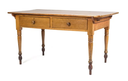 CA. 1820’S PA CHERRY PLANTATION TABLE.