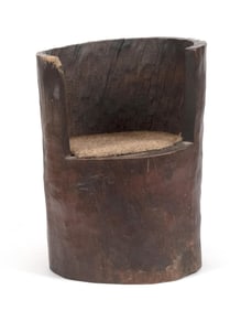 ANTIQUE PRIMITIVE CARVED STUMP CHAIR.