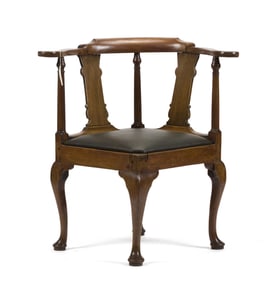 18TH C. QUEEN ANNE MAHOGANY CORNER CHAIR.
