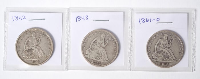 THREE MID 19TH C. AMERICAN SEATED HALF DOLLAR COINS.