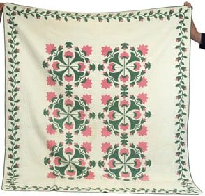 CA. 1926 APPLIQUÉ QUILT.