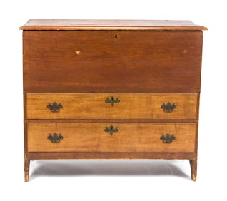 EARLY 19TH C. TWO DRAWER BLANKET CHEST.