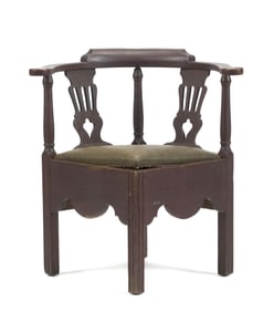 18TH C. CHIPPENDALE MAHOGANY CORNER CHAIR.