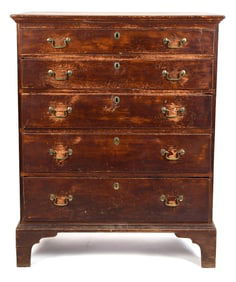 18TH C. RED PAINTED CHIPPENDALE SIX DRAWER CHEST.
