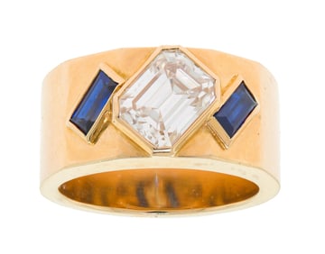 18K 1.75 CT. EMERALD CUT DIAMOND & SAPPHIRE RING.