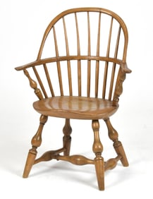 18TH C. CHILDS SIZE WINDSOR ARMCHAIR,