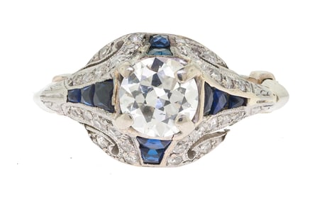 EDWARDIAN PLATINUM DIAMOND & SAPPHIRE RING.