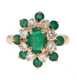 14K GOLD EMERALD & DIAMOND CLUSTER RING.
