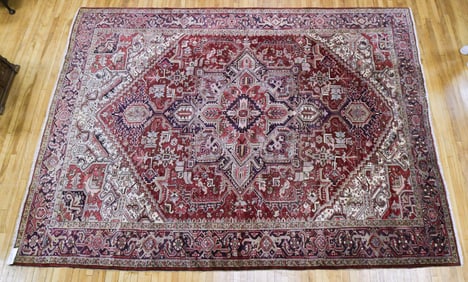 VINTAGE HERIZ ORIENTAL RUG.