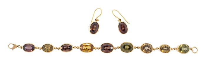 18K GOLD ZIRCON BRACELET AND EARRINGS.