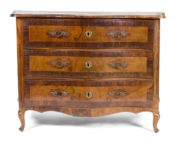 18TH C. ITALIAN SERPENTINE FRONT COMMODE.