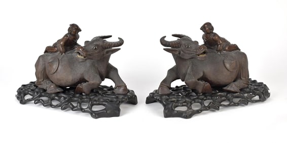 ANTIQUE CARVED CHINESE WATER BUFFALO W/ FIGURES.