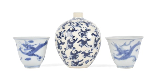 EARLY CHINESE DRAGON CUPS AND VASE.