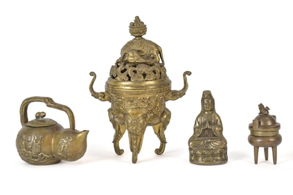 FOUR VINTAGE CHINESE BRONZE PIECES.