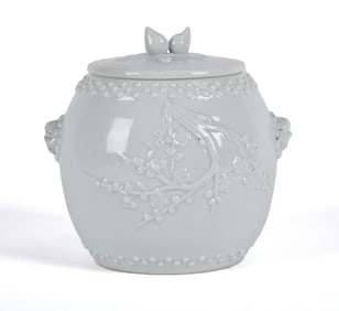 QING DYNASTY DEHUA PORCELAIN JAR.